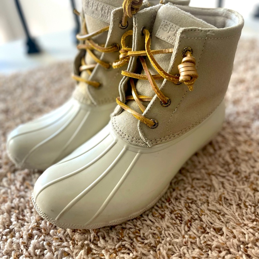 Sperry boots women 6